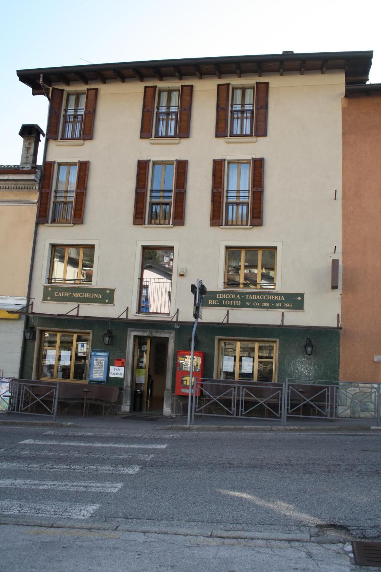 B&B Michelina Castiglione dʼIntelvi Exteriör bild
